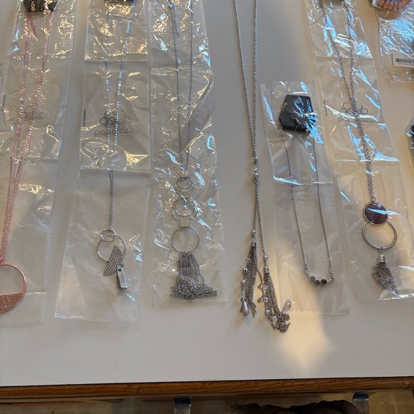 52 pieces! Paparazzi Jewlery Collection - Picture 8 of 16